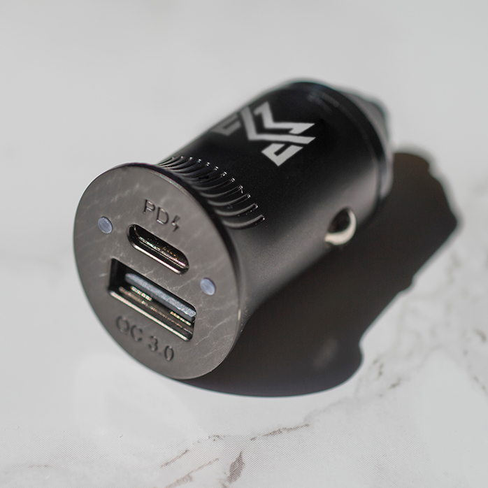 Washed Aluminium Car Charger w/ extra USB-C