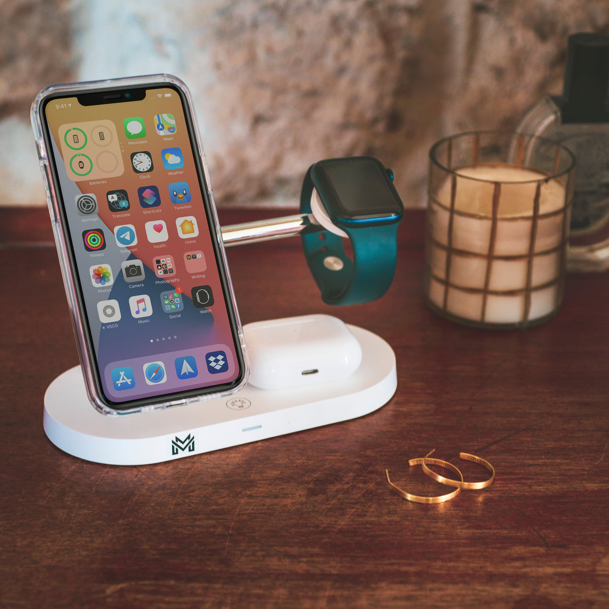 MagnetMount 5-in-1 Bed Light Charger